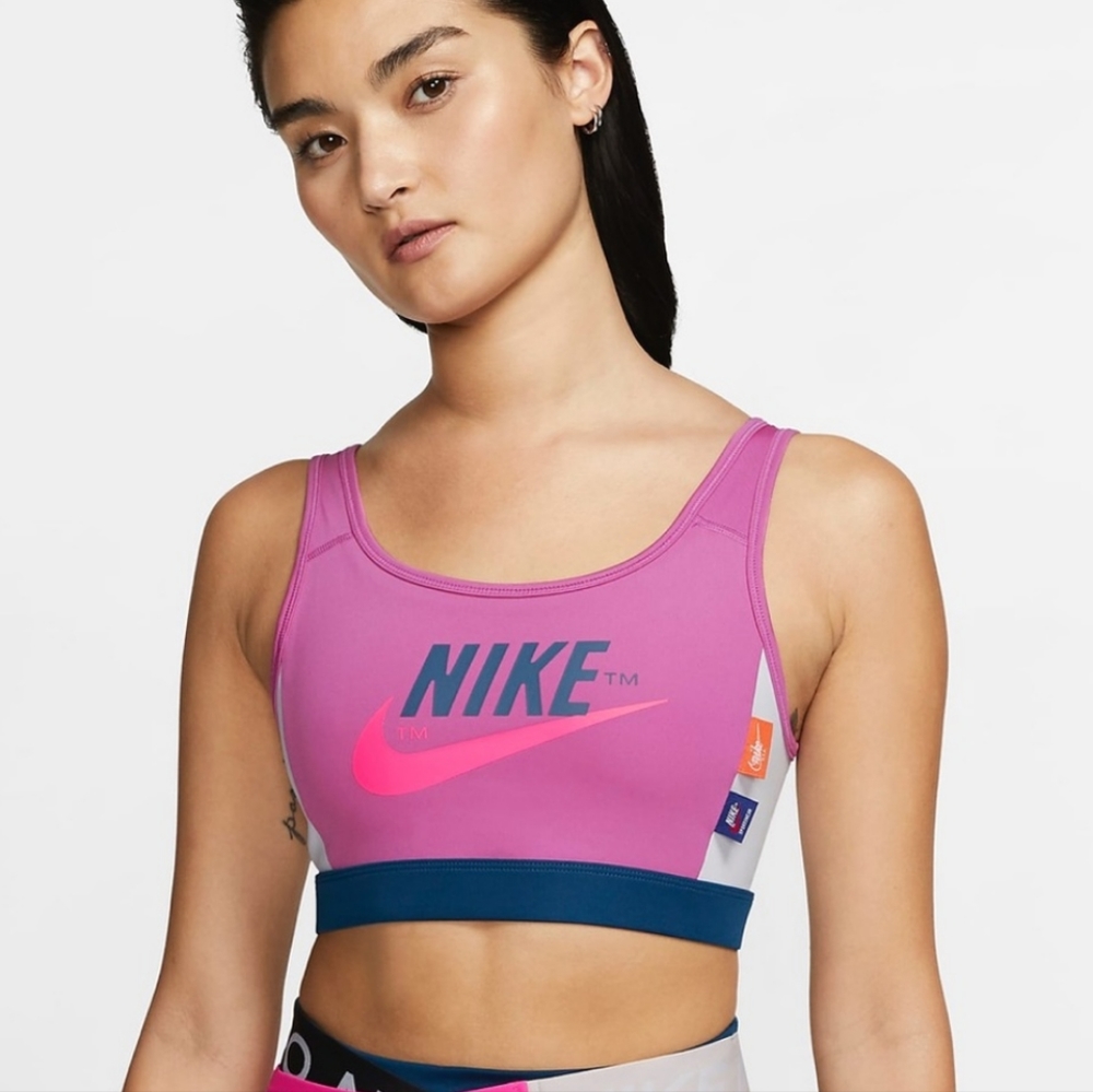NEW Nike Swoosh Sports Bra